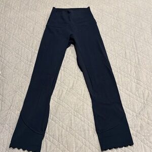 Navy Lululemon leggings